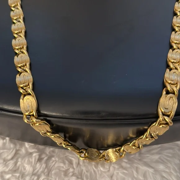 Vintage black leather Crown Lewis purse bag w/ gold chain - Picture 11 of 11